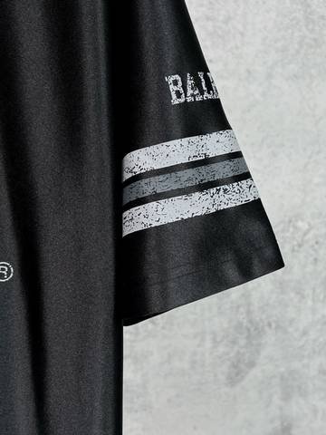 Balenciaga 51