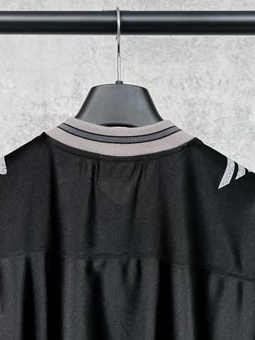 Balenciaga 52