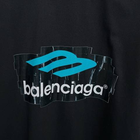 Balenciaga 122