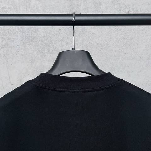 Balenciaga 124
