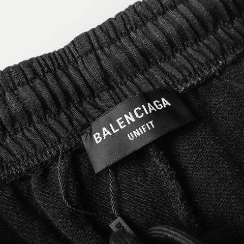 Balenciaga 548