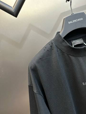 Balenciaga 554