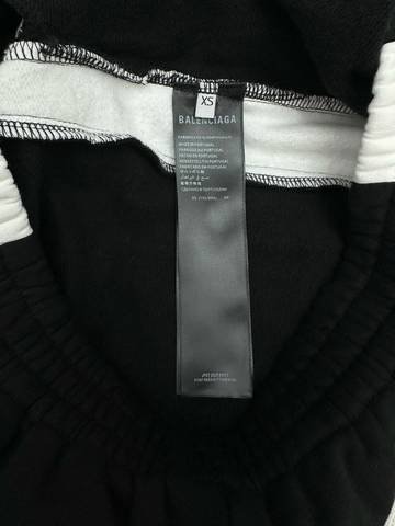 Balenciaga 565