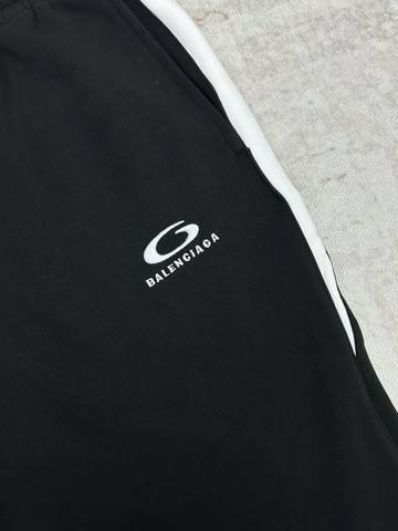 Balenciaga 567