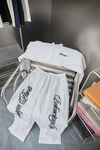 Balenciaga 577