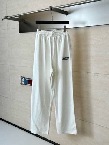 Balenciaga 588