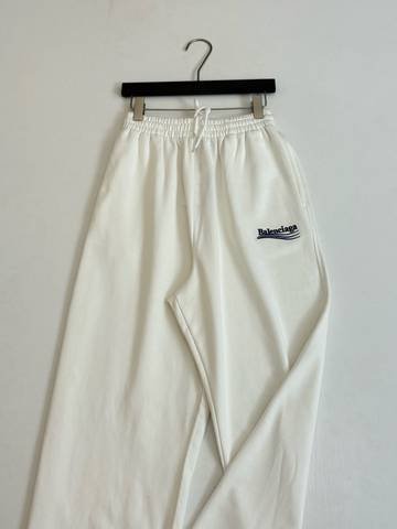 Balenciaga 590