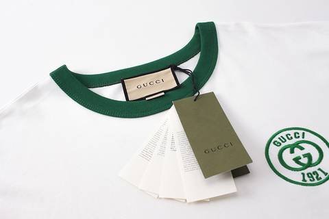 Gucci 320