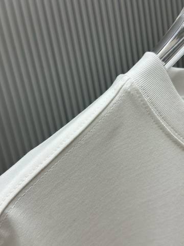 Off-White 239
