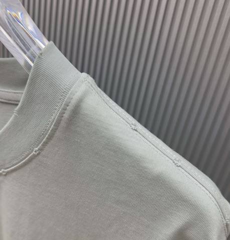 Off-White 255