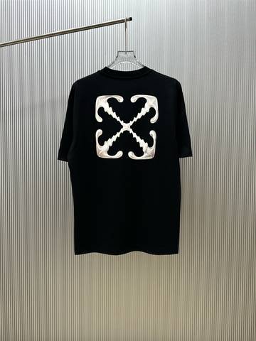 Off-White 452