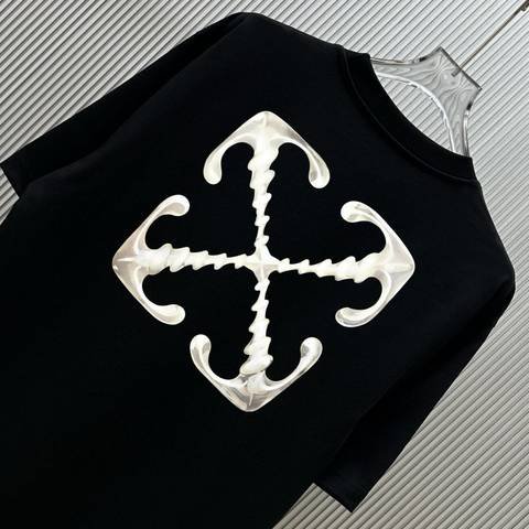 Off-White 453
