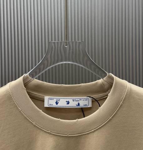 Off-White 472