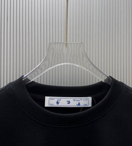 Off-White 706