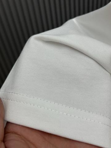 Off-White 735
